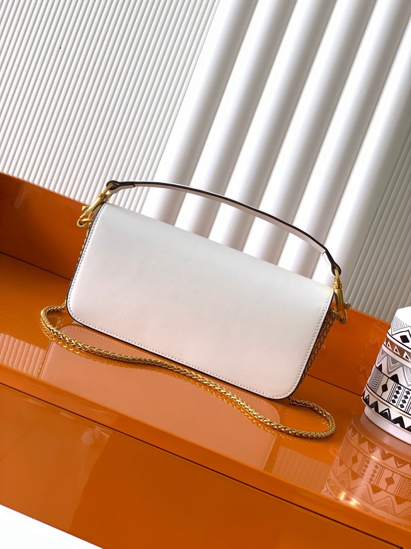B1P36A31 Popular  leather bag