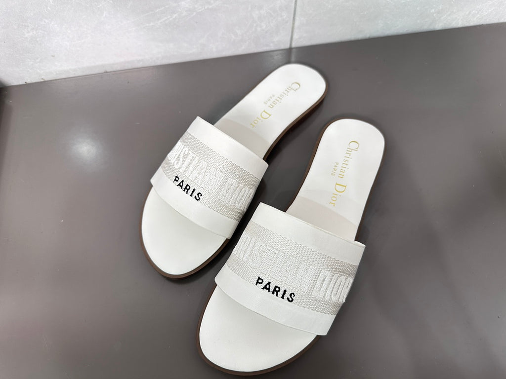 Z1ZD32 Popular slippers