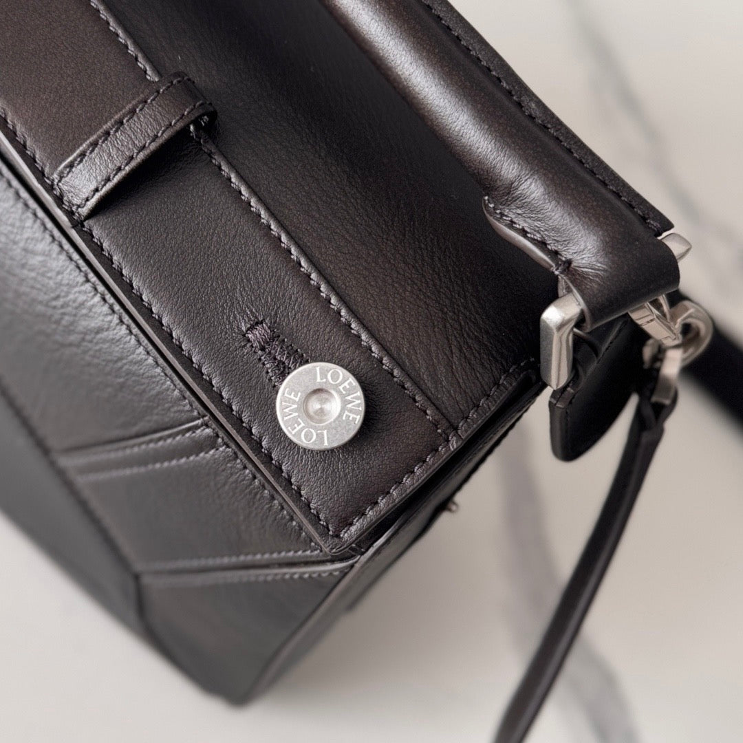 B1R46A11 Popular leather bag