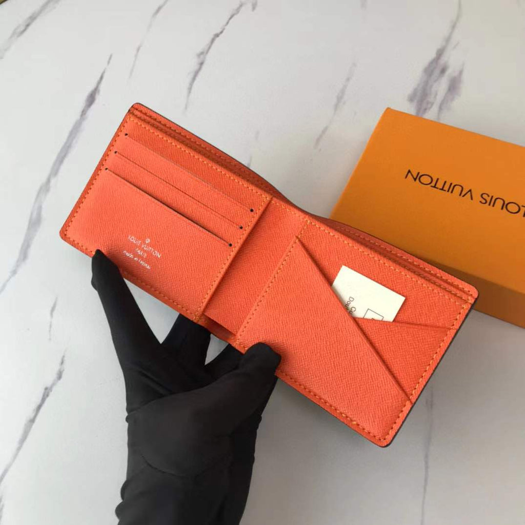 B1X121E202 Popular leather wallets