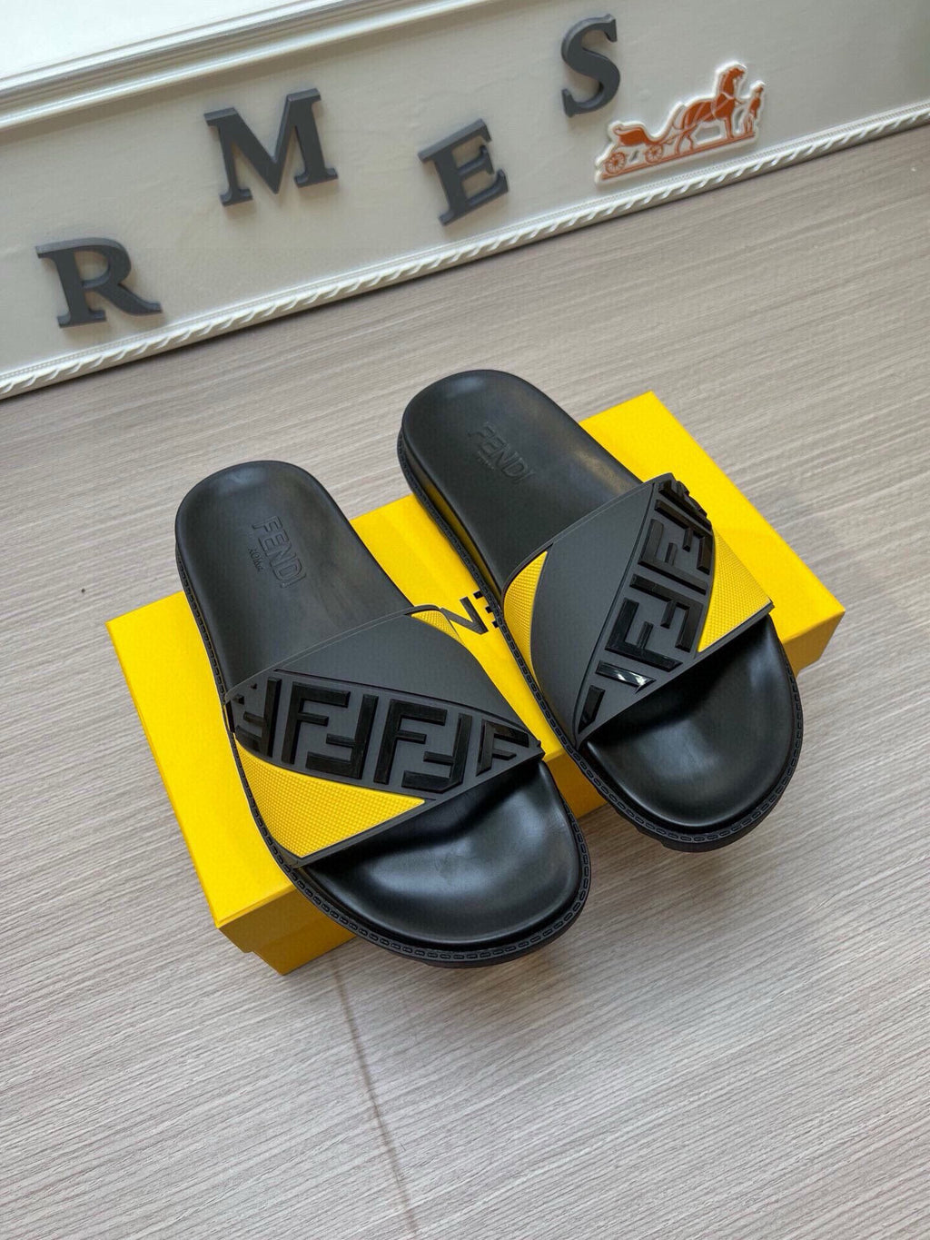 Z5Z35F284 Popular Slippers