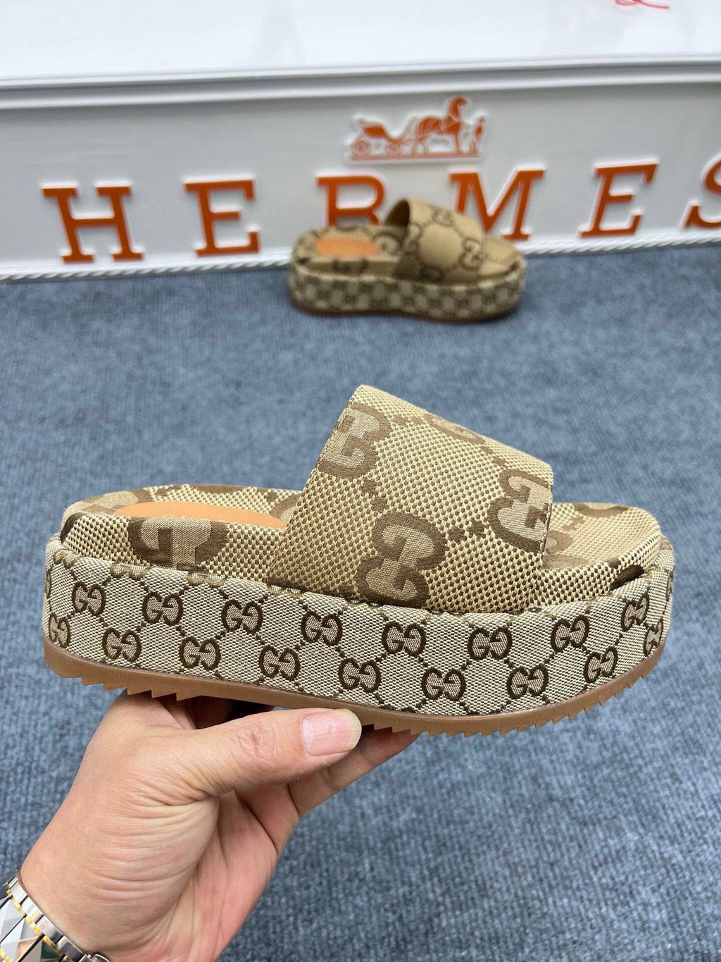 Z5ZB122 Popular slippers  Sole thickness 5.5cm