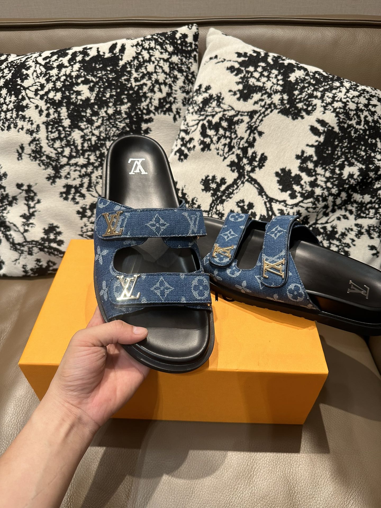 Z2Z85E29  Popular leather Shoes
