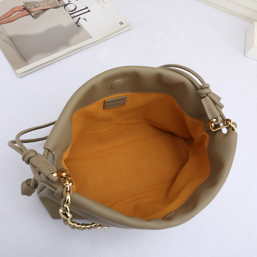 B1R66A9 Popular leather bag
