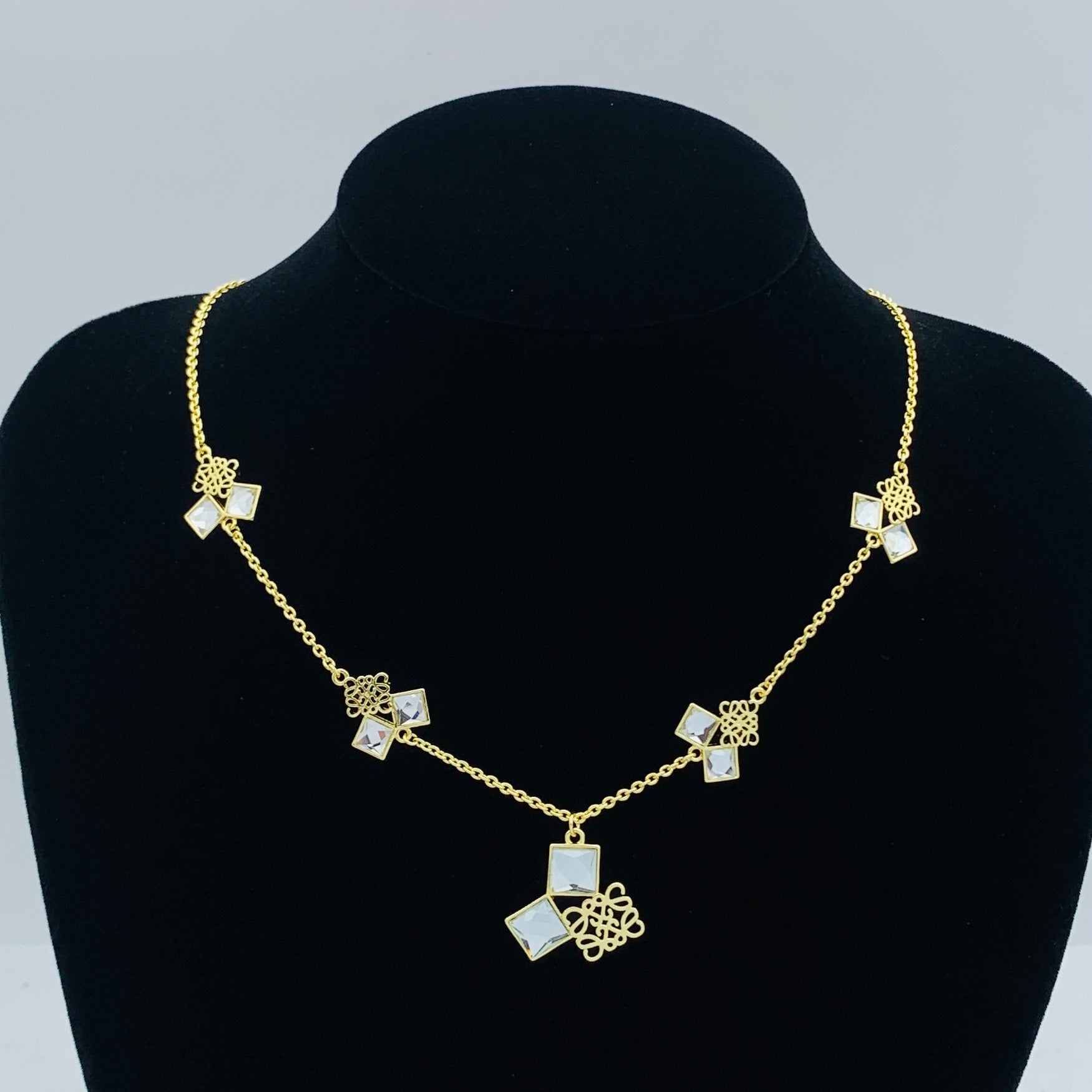 X1Q85A132X Popular Necklace