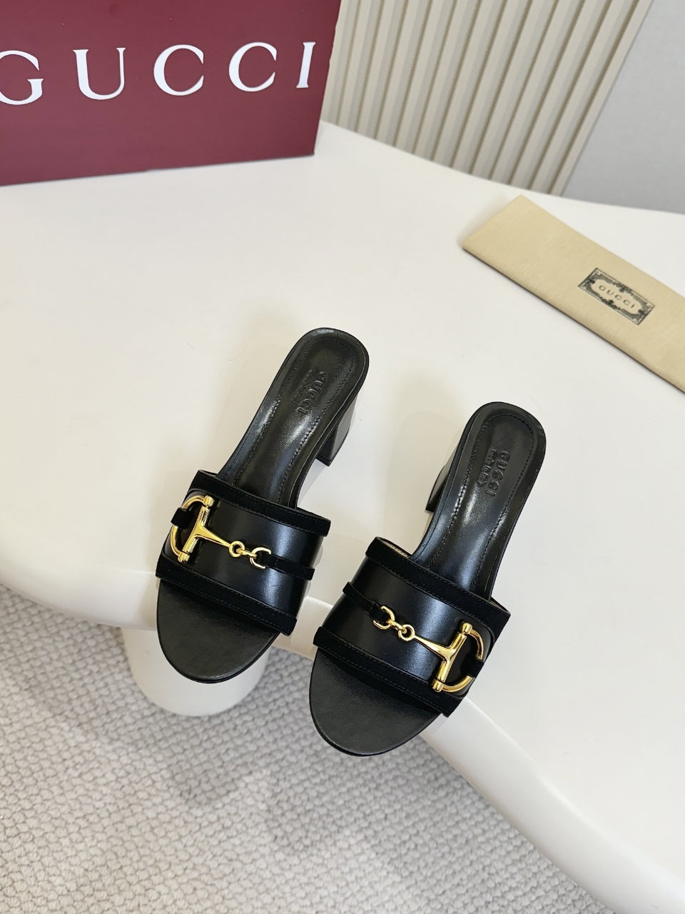 Z2N75B10  Popular leather High heels