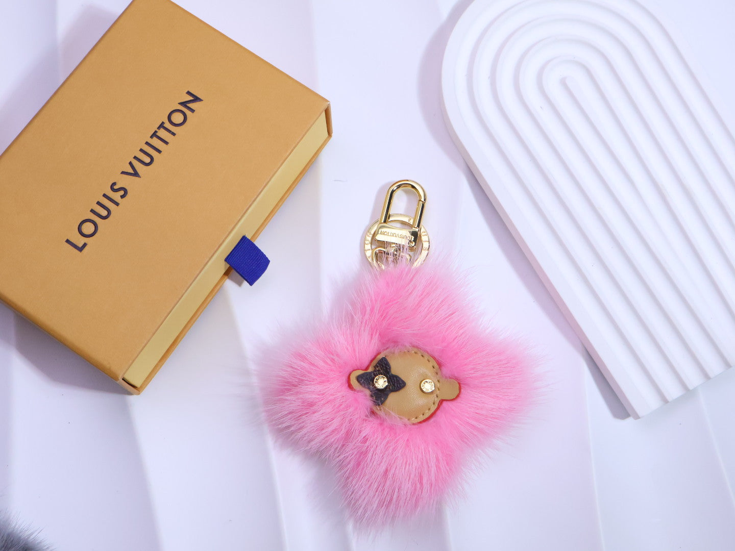 A1Q105E26 Popular bag 's charms accessories