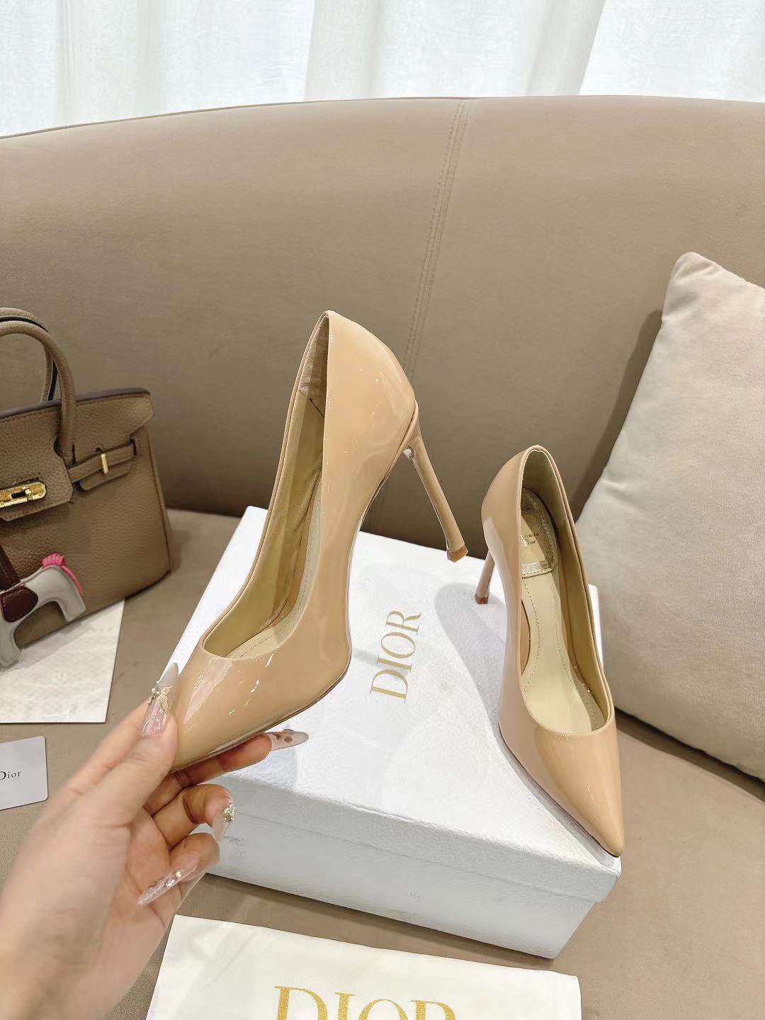 Z2Q95D124 Popular high-quality leather Shoes