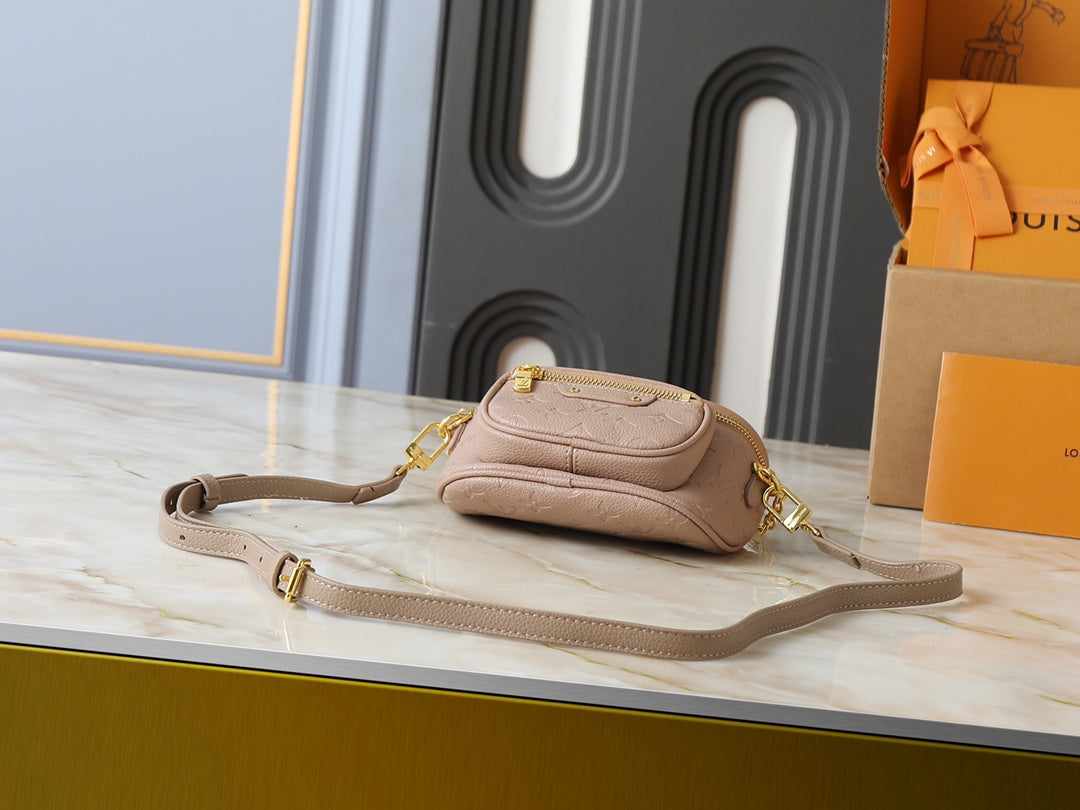 B1P46E72 Popular leather bag