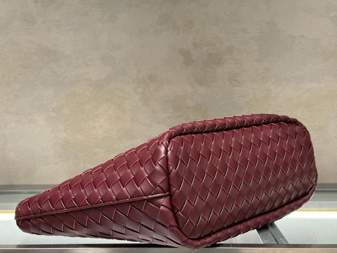 B1X104A70 Popular   High quality leather bag