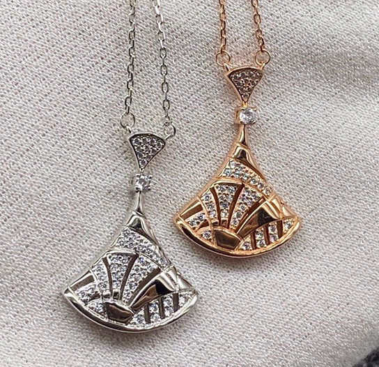 X1Q85S418X Popular Necklaces