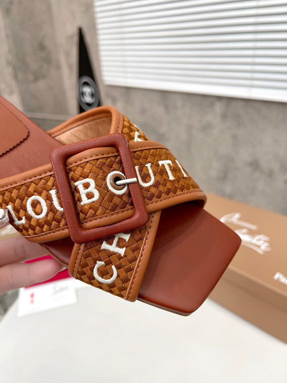 Z2ZA43 Popular leather Slippers