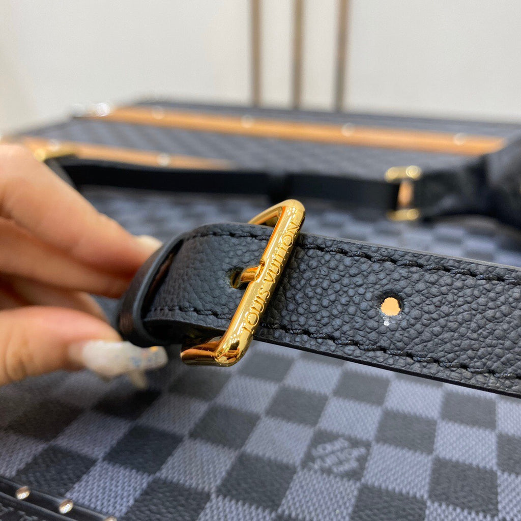 B12X44E299 Popular  leather bag 