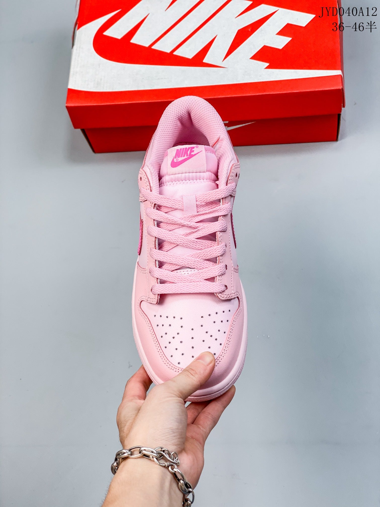 Z4XN188 Popular Sneakers