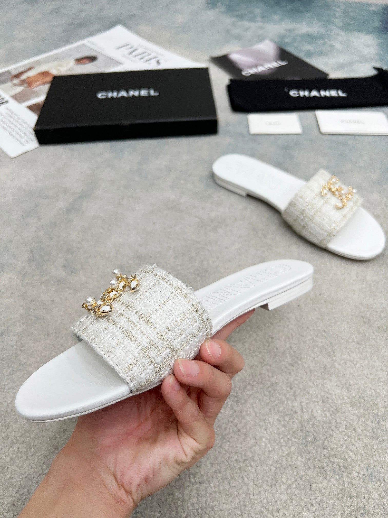 Z2Q55C21 Popular leather shoes