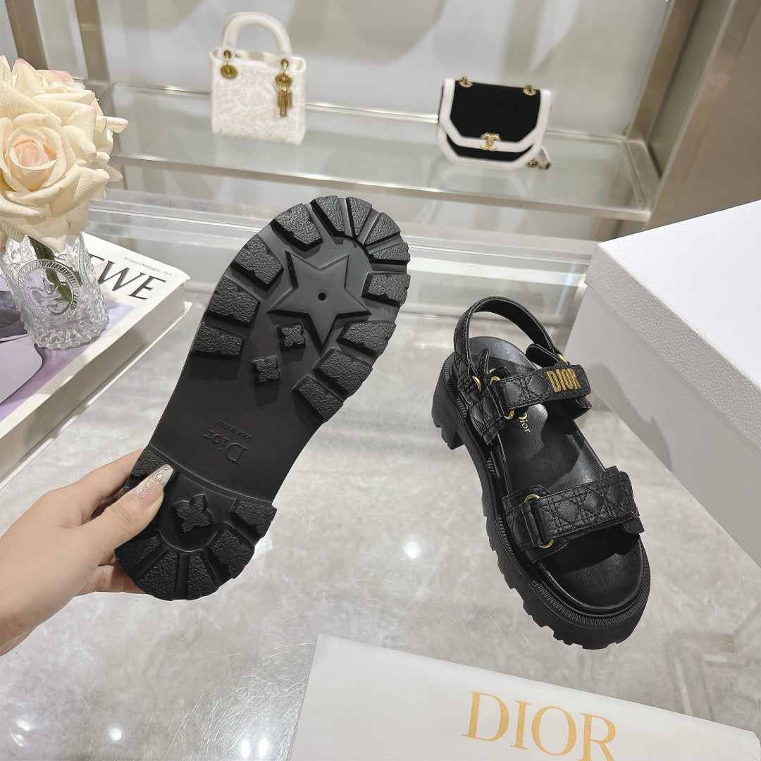 Z2Q55D48 Popular leather shoes