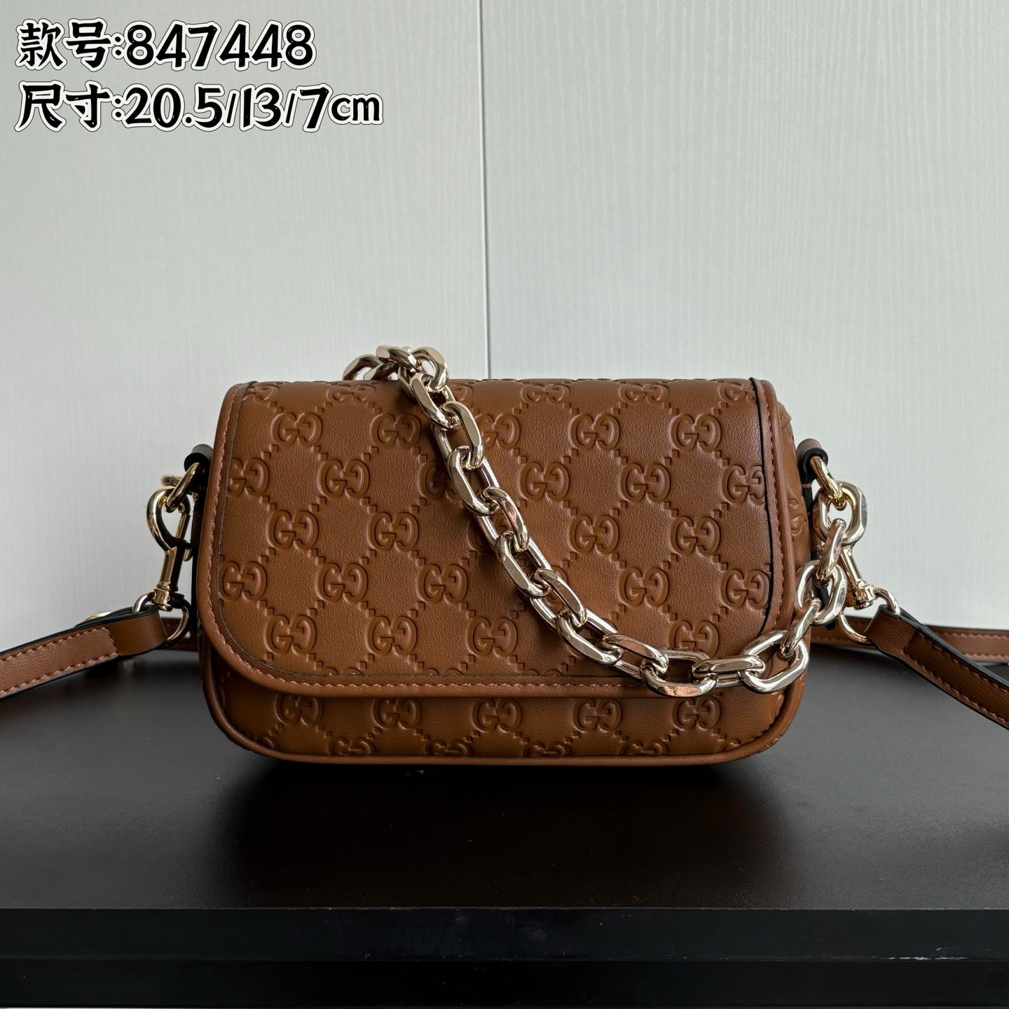 B1P36C60 Popular leather bag