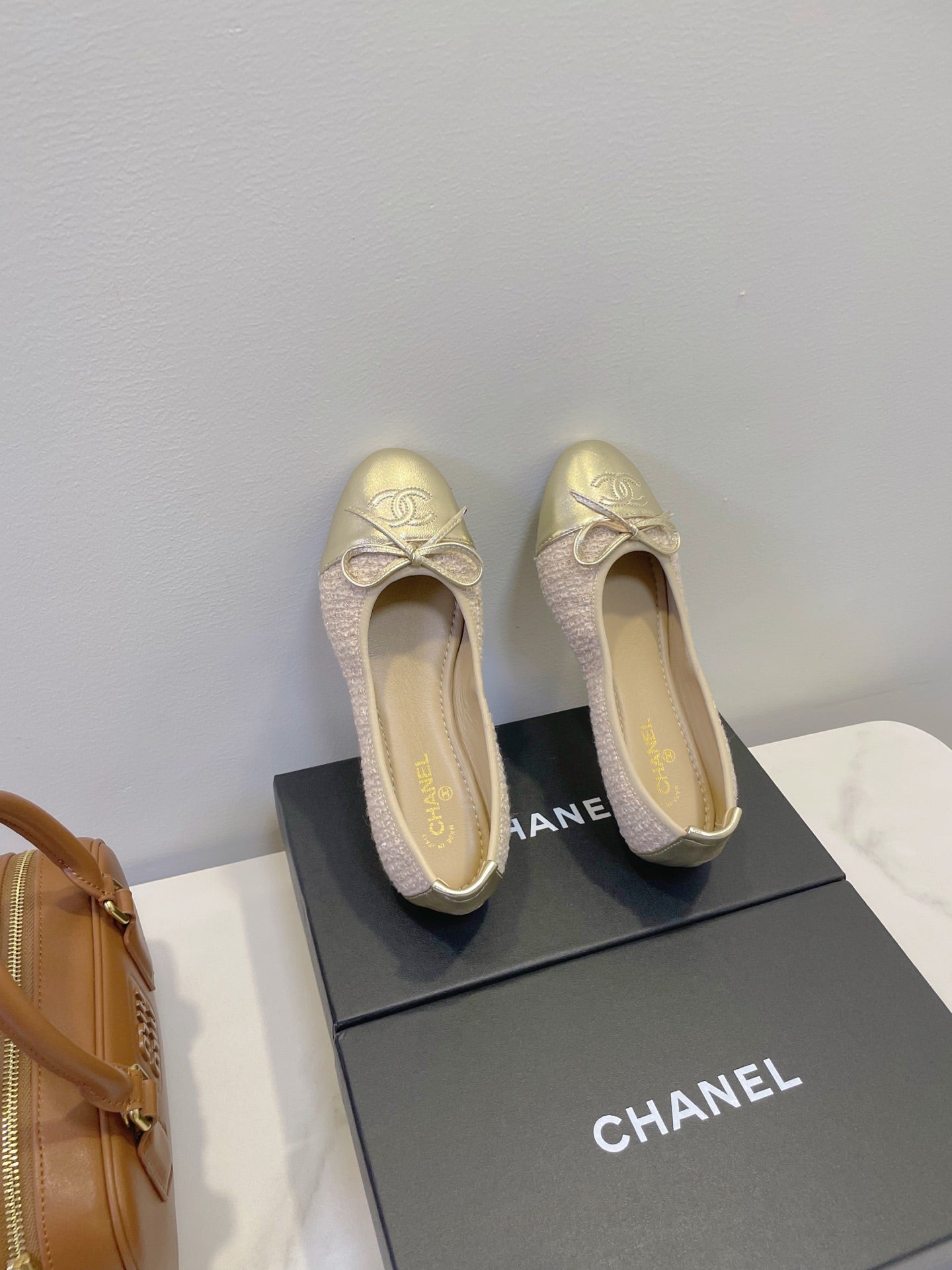 Z2Q95C107 Popular high-quality  shoes