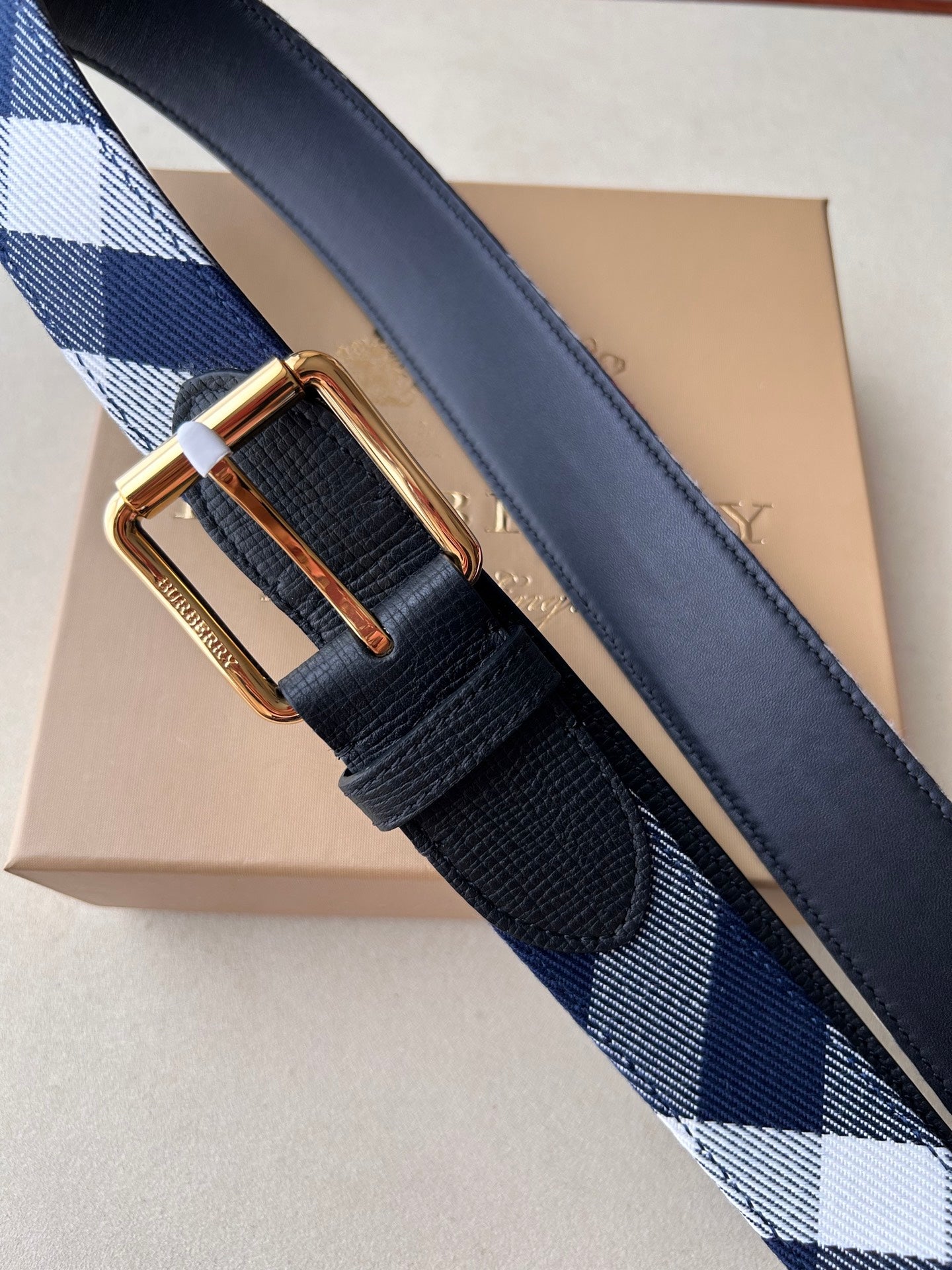 P1Q115R8 Popular High quality belt With full package