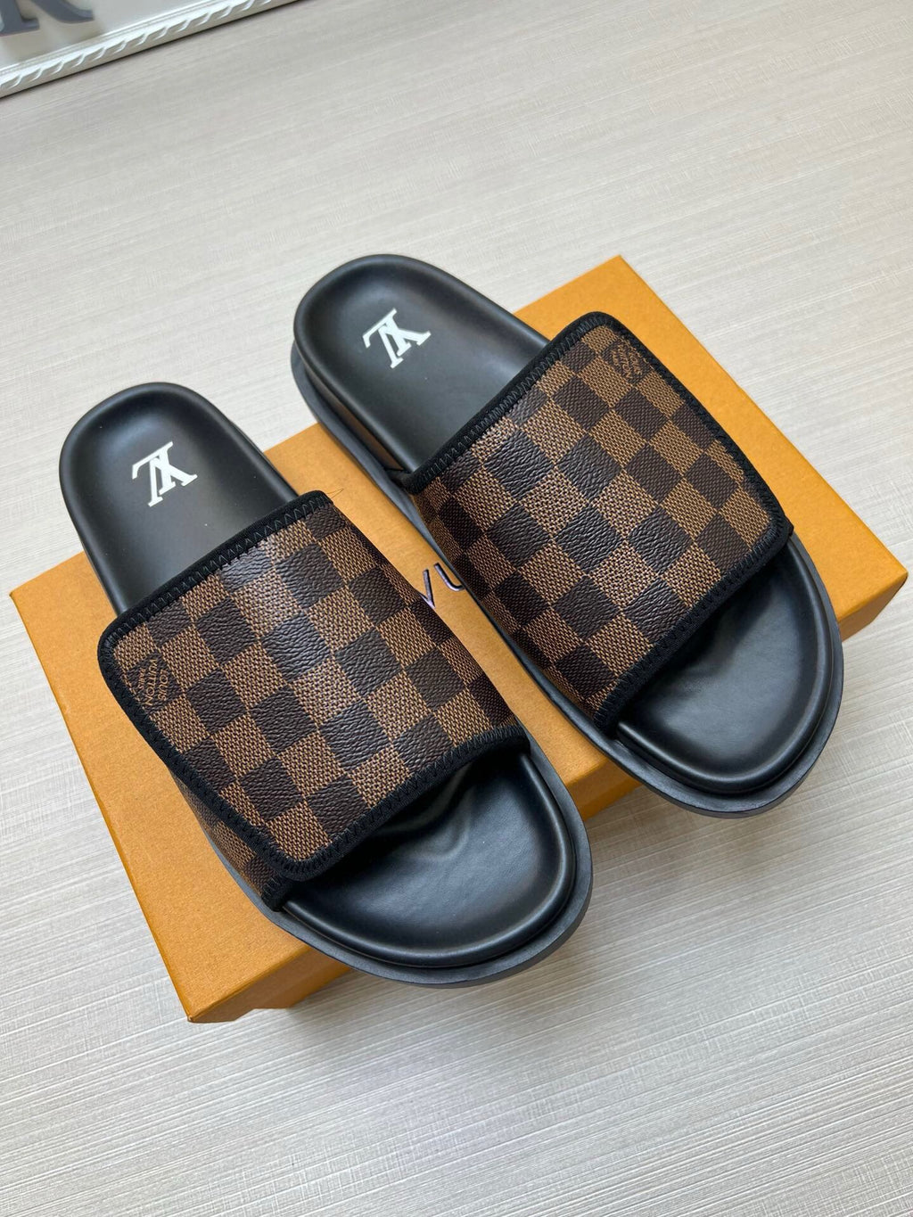 Z5WE245 Popular Slippers