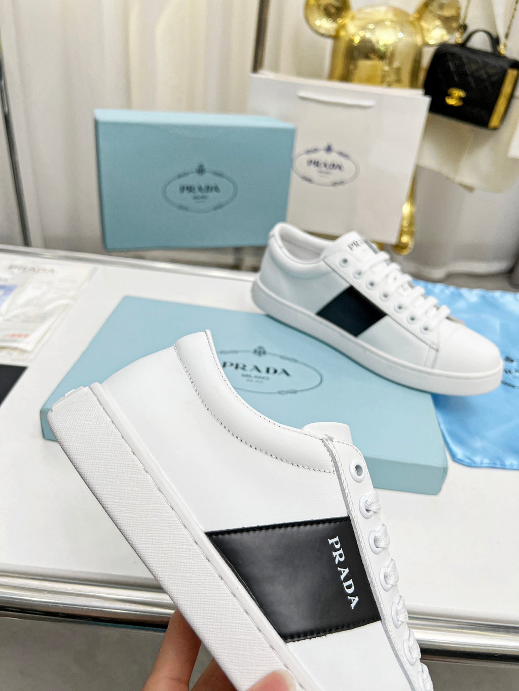 Z2R85P48  Popular high-quality shoes