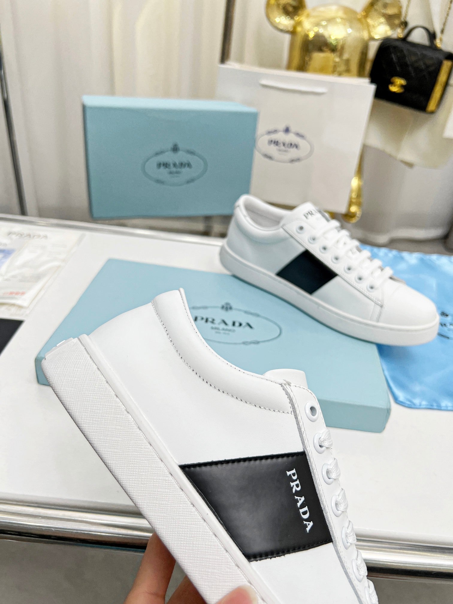 Z2R85P48  Popular high-quality shoes