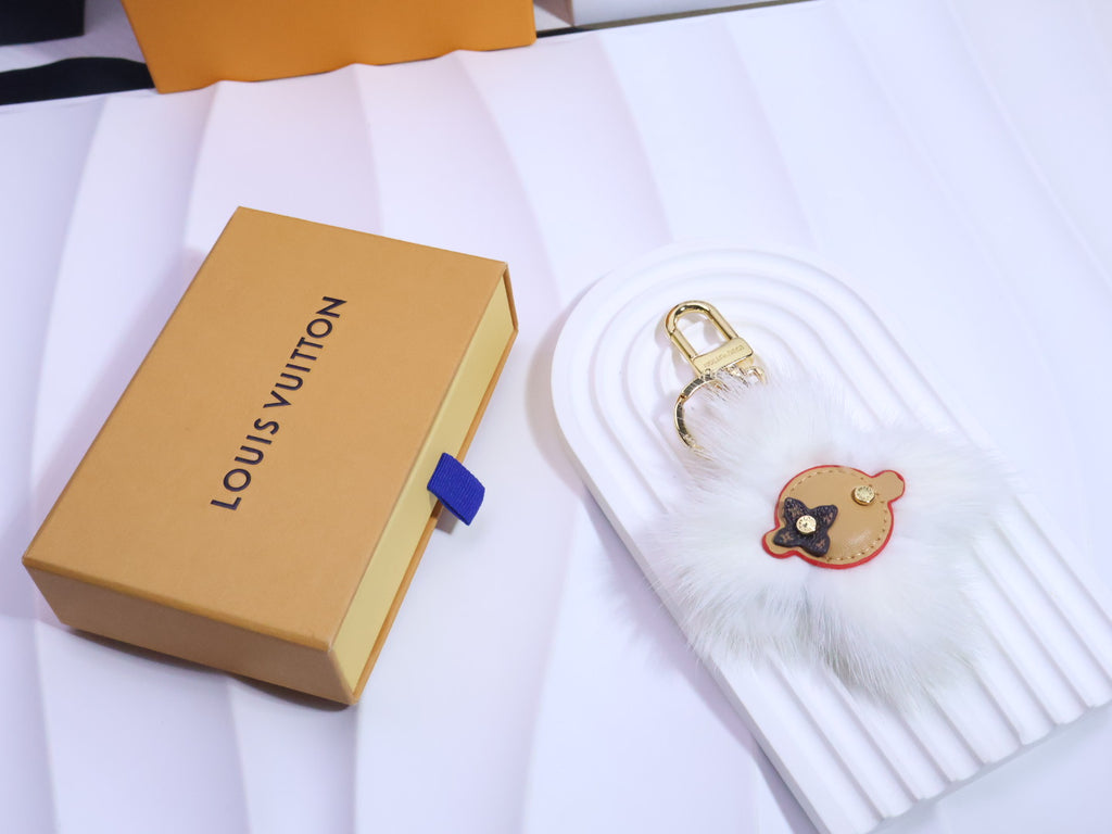 A1Q105E26 Popular bag 's charms accessories