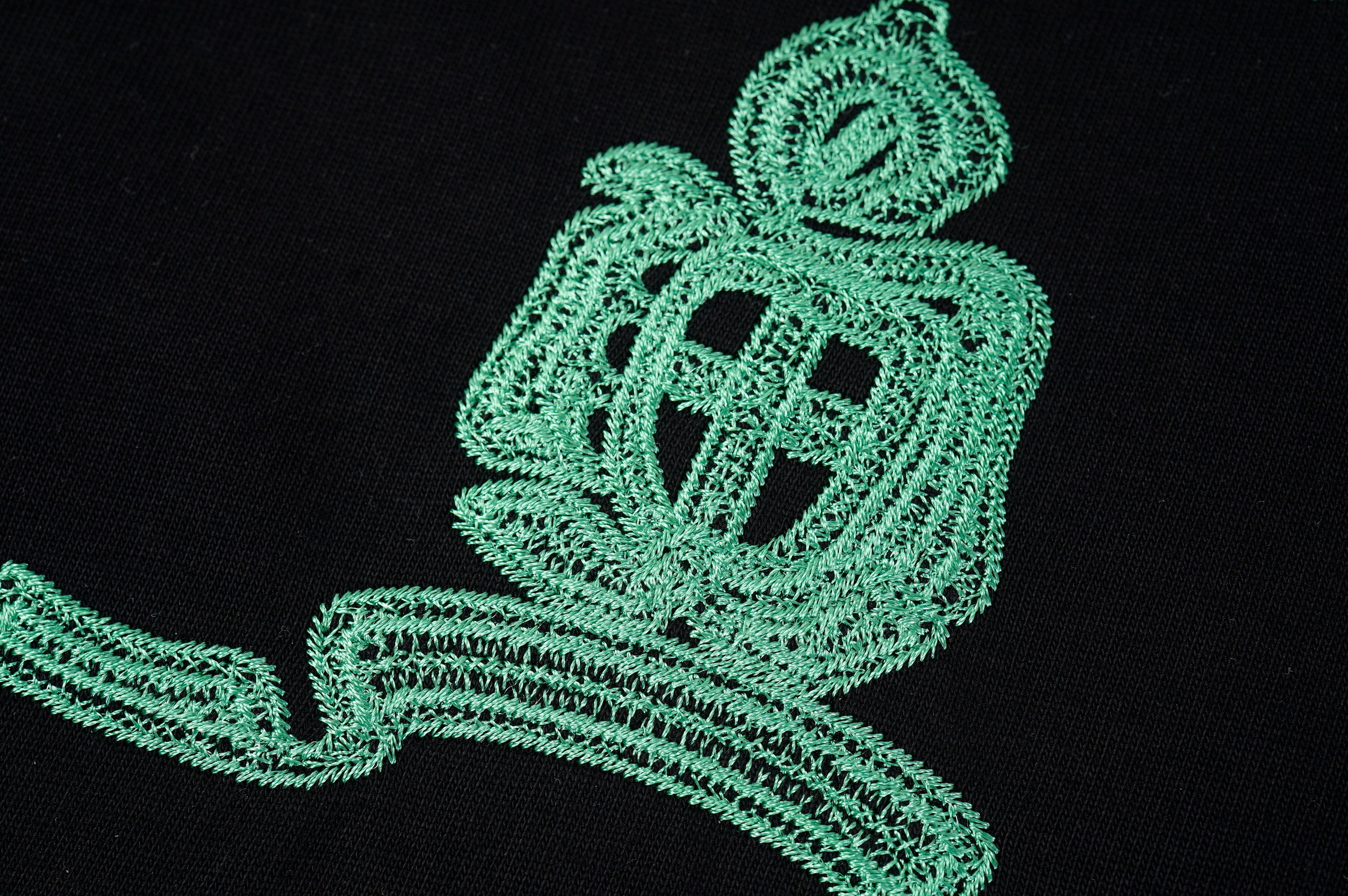 U1R76P55 Popular T-shirts