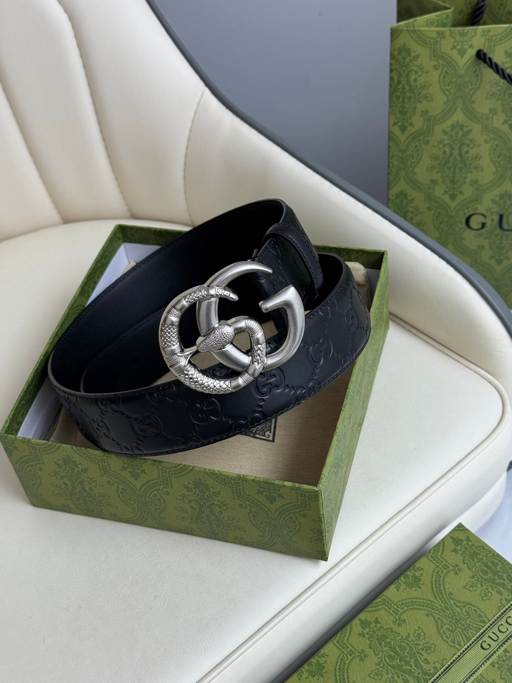 P1R55B240 Popular  High quality belt With full package
