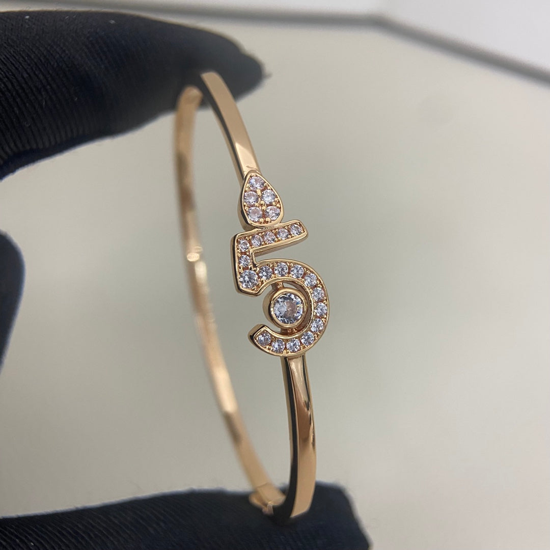 X1Q85C38K  Popular Bracelets