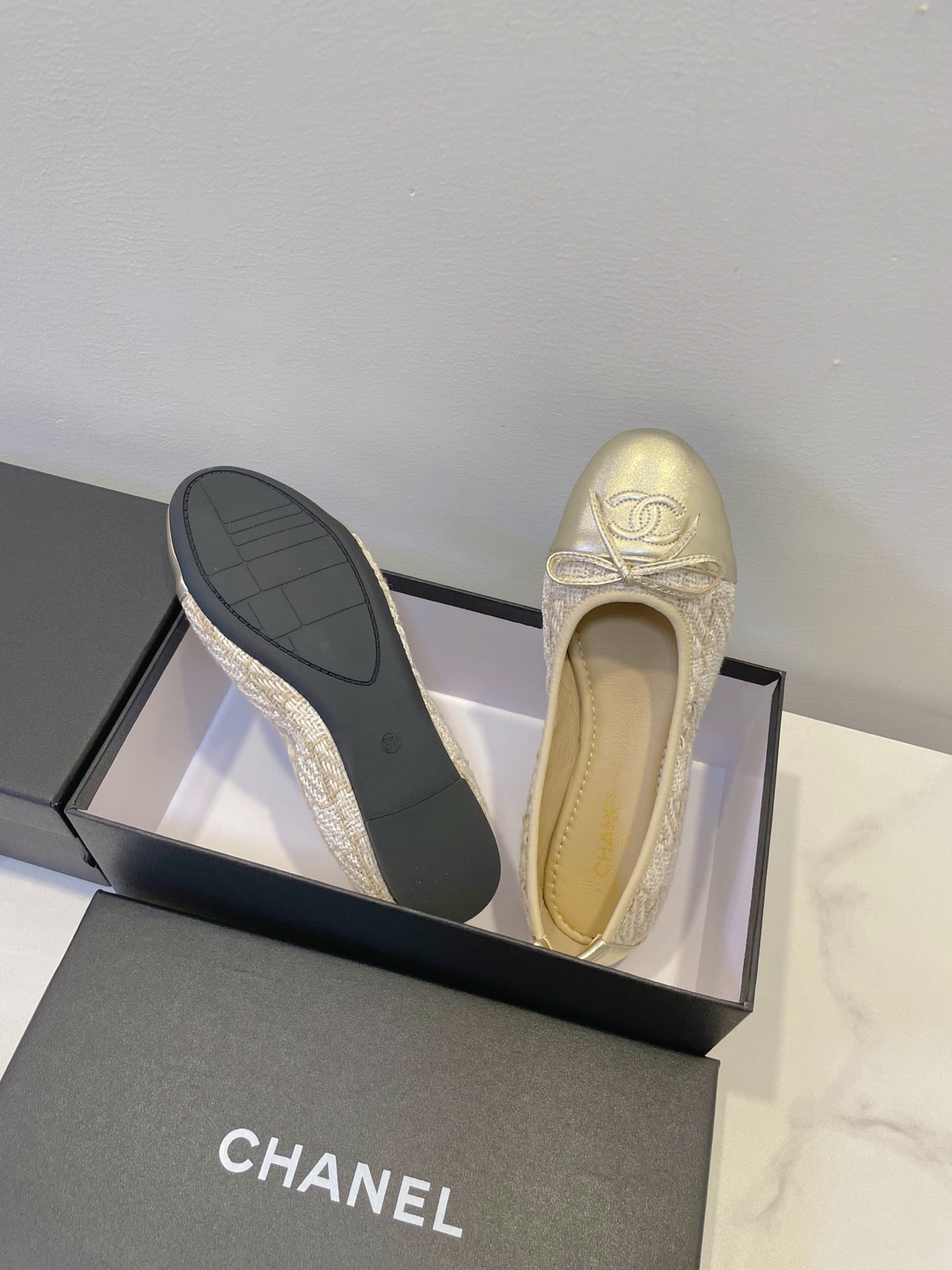 Z2Q95C107 Popular high-quality  shoes