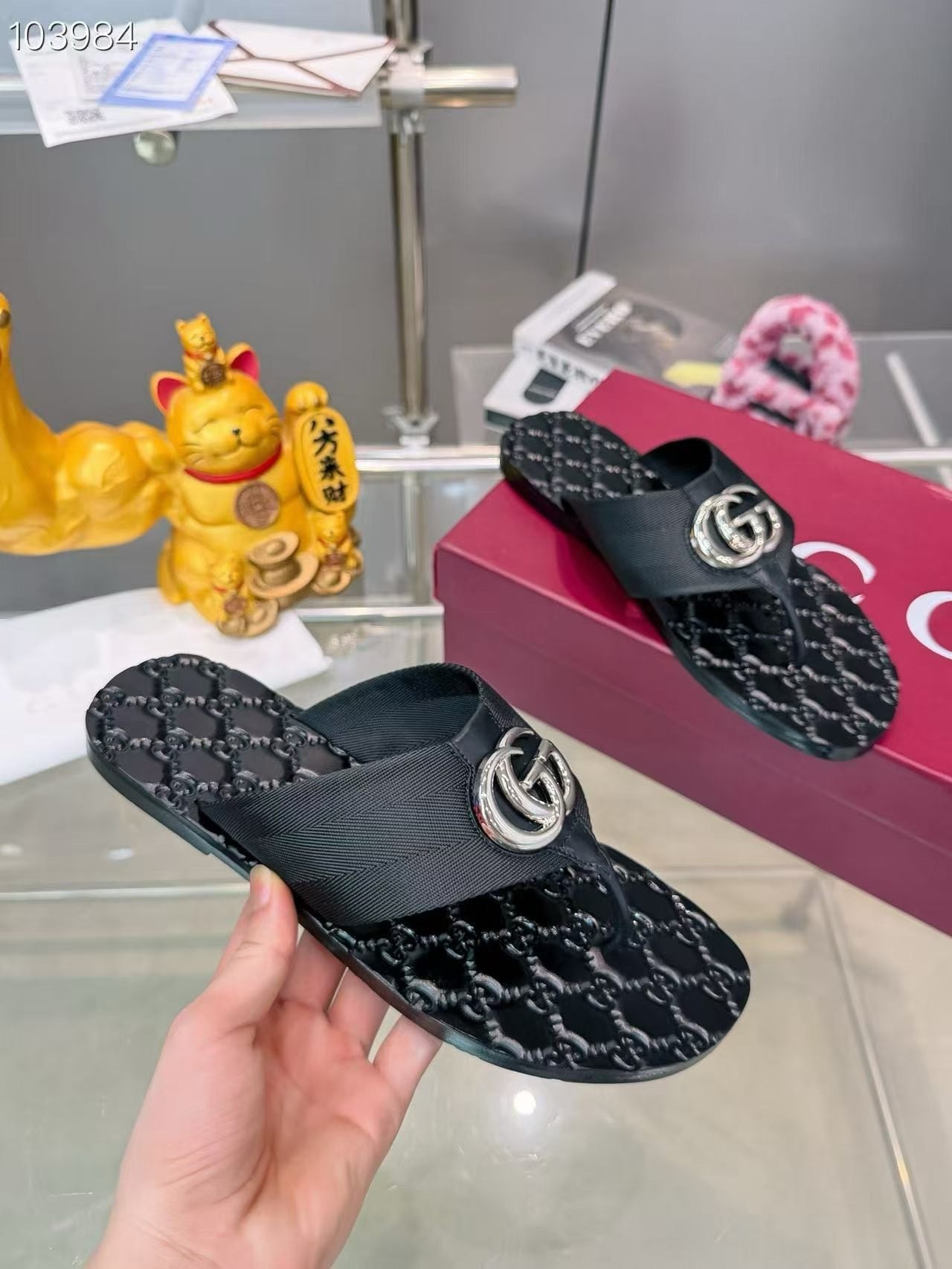 Z5R76B31 Popular Slippers