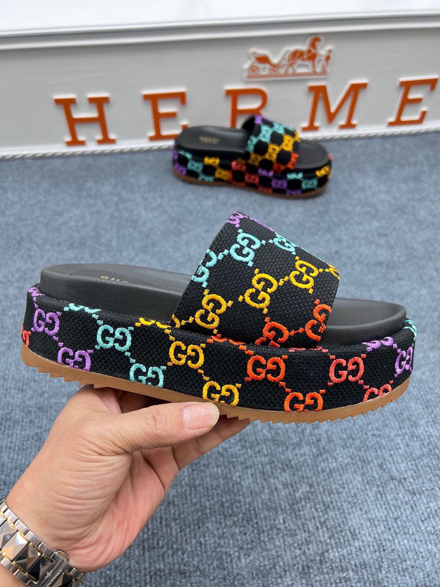 Z5ZB122 Popular slippers  Sole thickness 5.5cm
