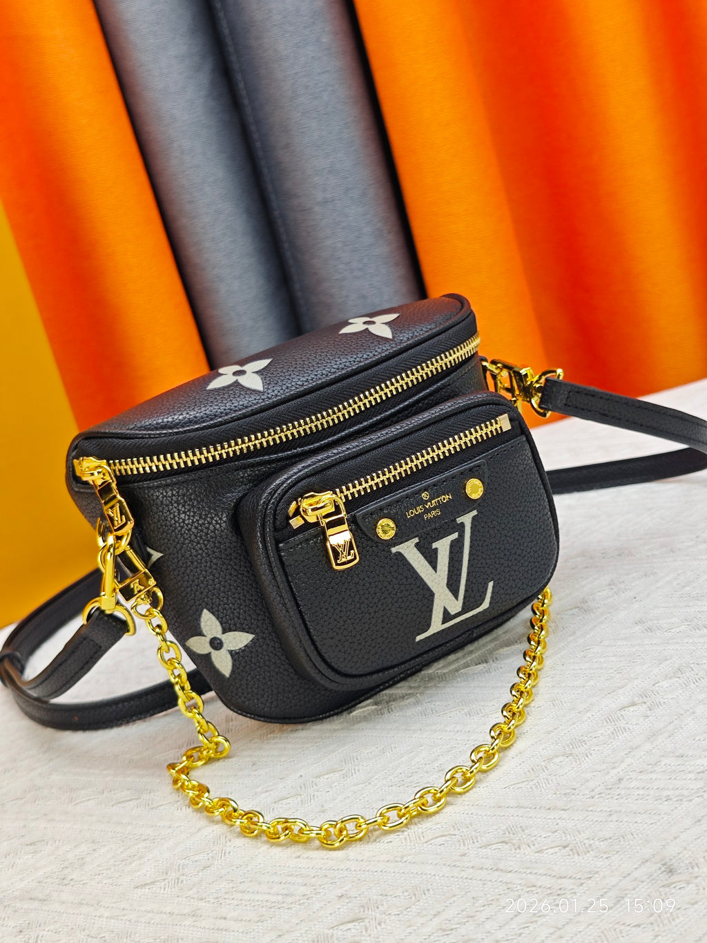 B1P46E76 Popular leather bag