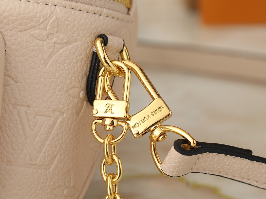 B1P46E71 Popular leather bag