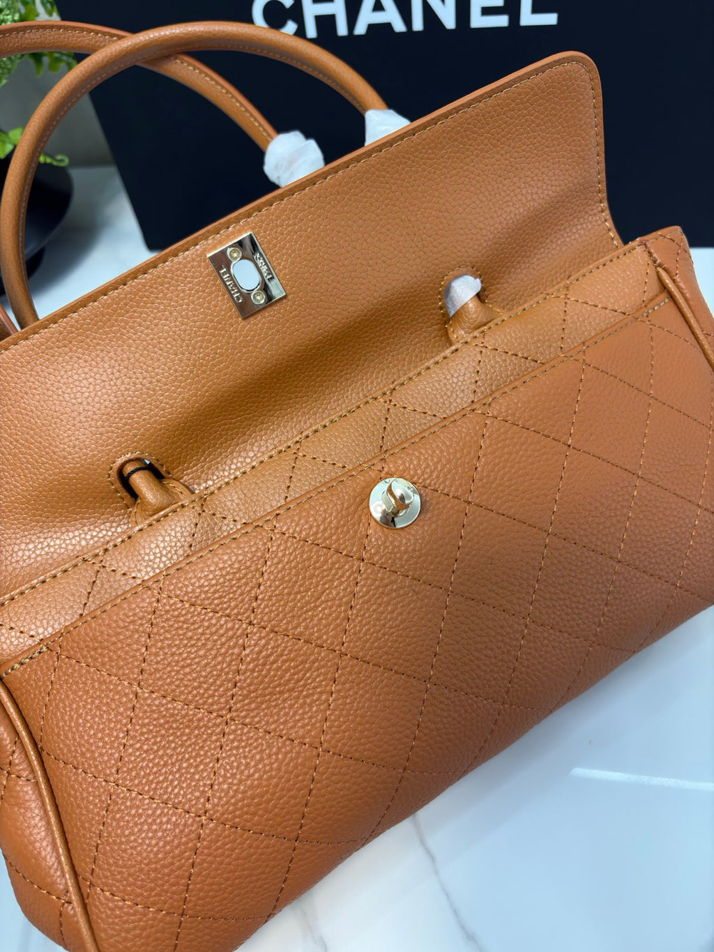 B1P36C79 Popular leather bag