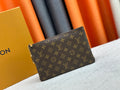 B1R15E90  Popular  leather bag