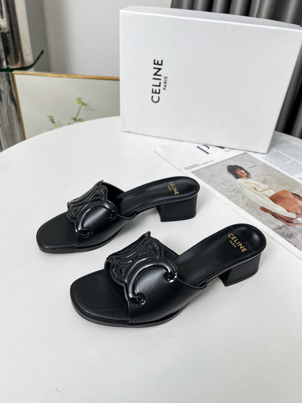 Z2Q55CL51  Popular leather shoes