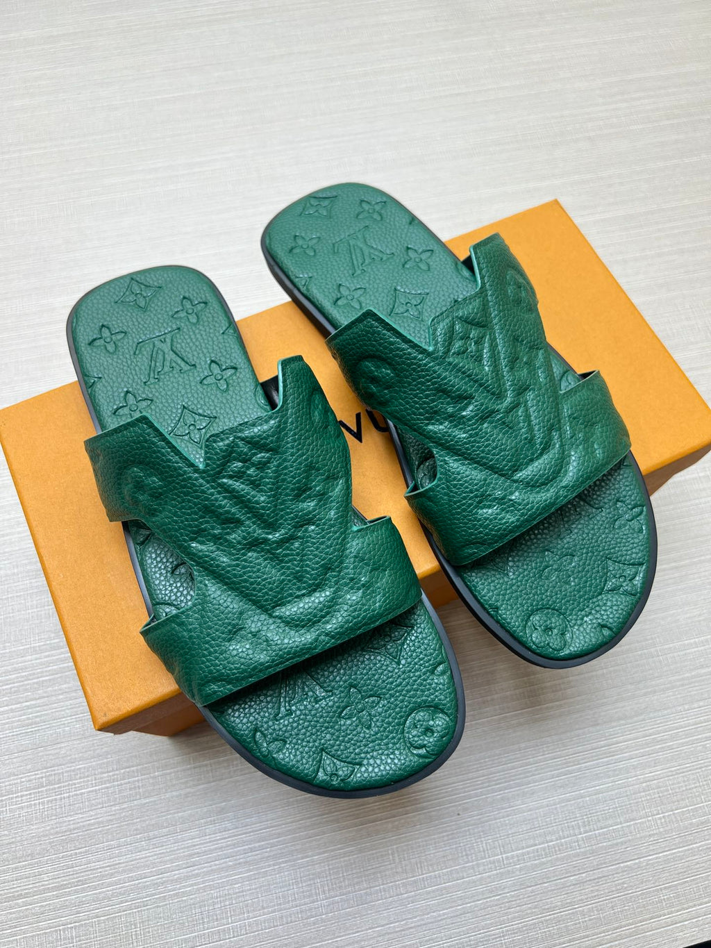 Z5ZE34 Popular slippers