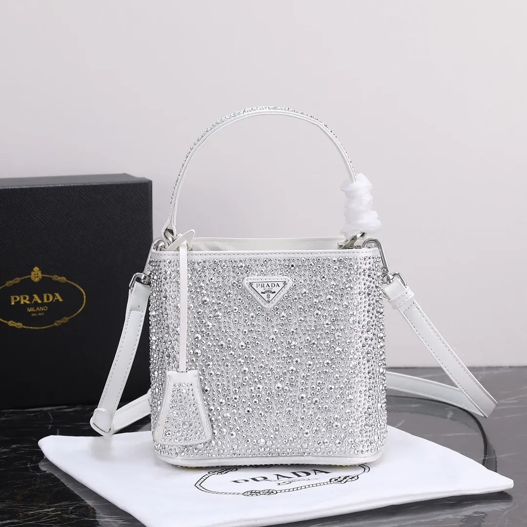 B12X44P265 Popular leather bag 
