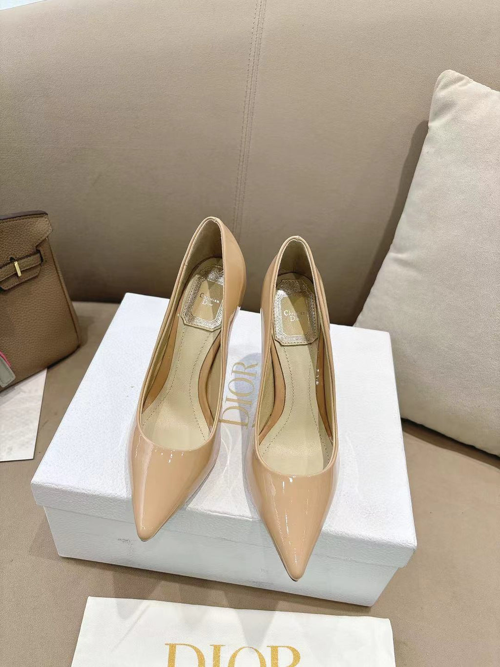 Z2Q95D124 Popular high-quality leather Shoes