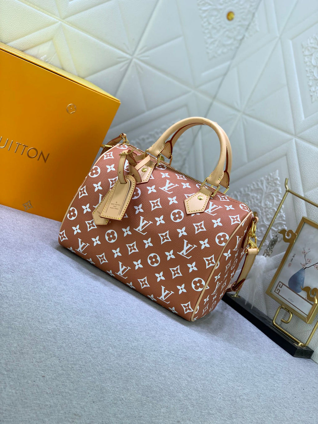 B12X44E268 Popular  leather bag 