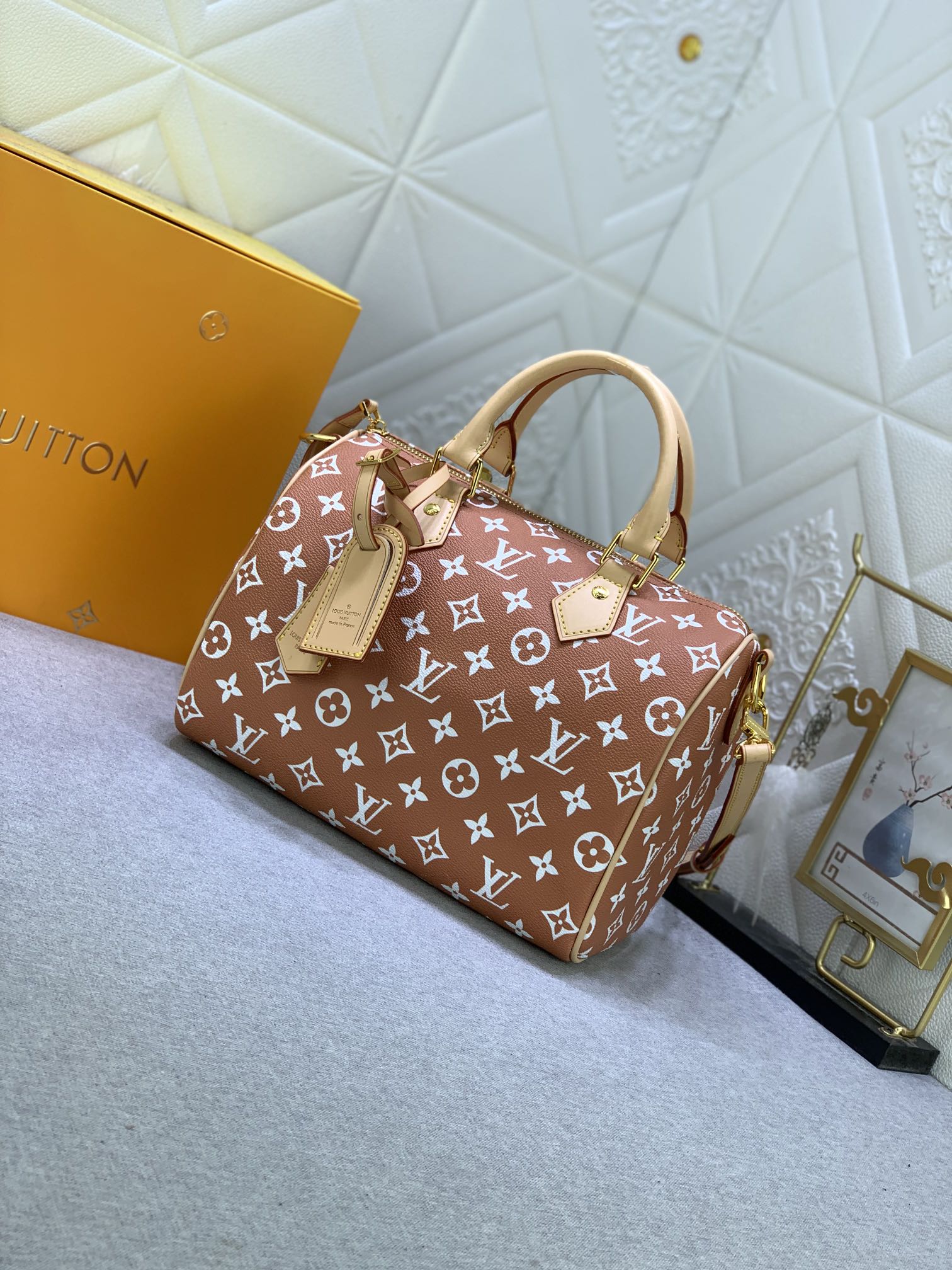 B12X44E268 Popular  leather bag 