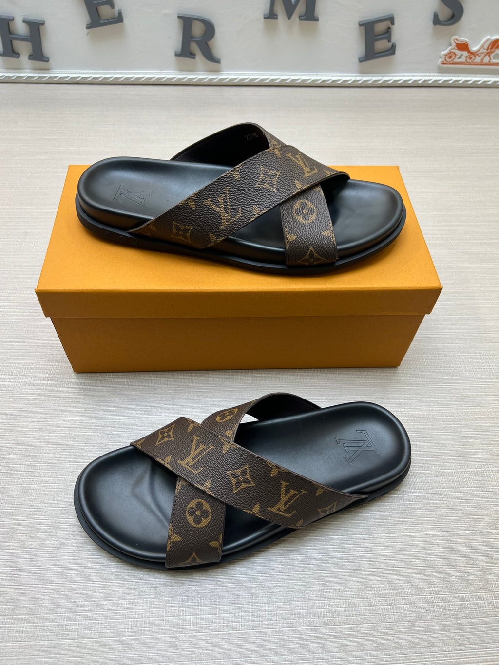 Z5ZE57 Popular slippers