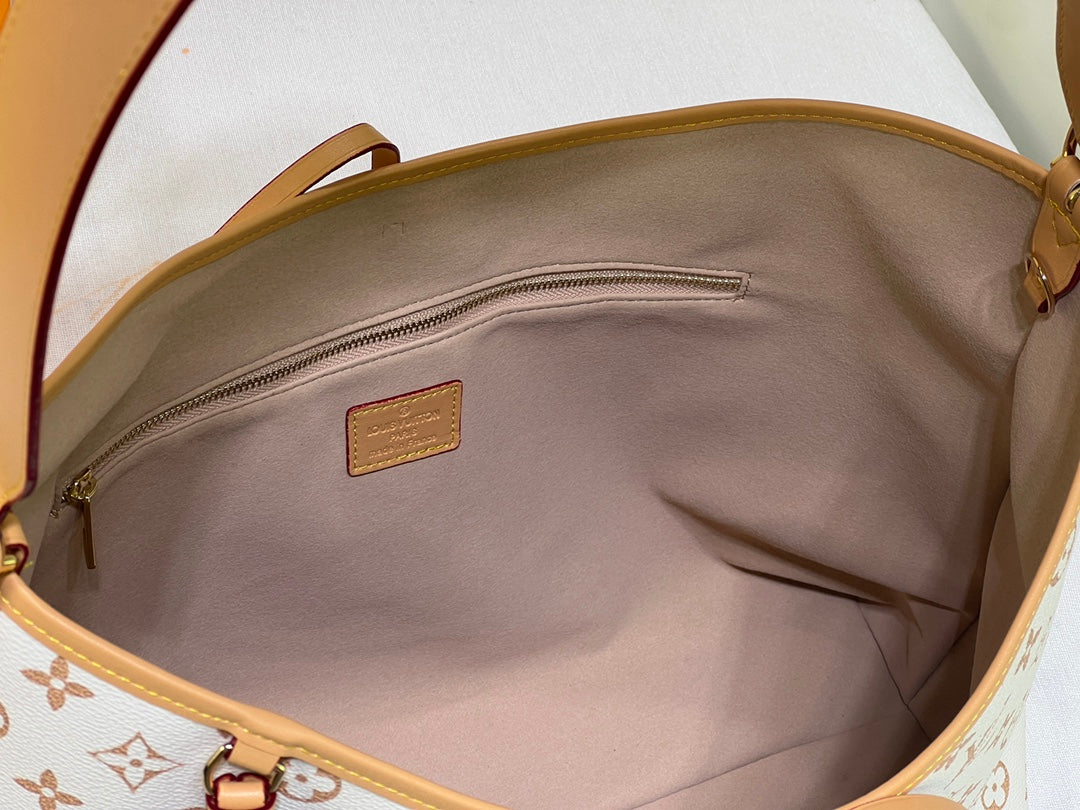 B12W25E46 Popular leather bag