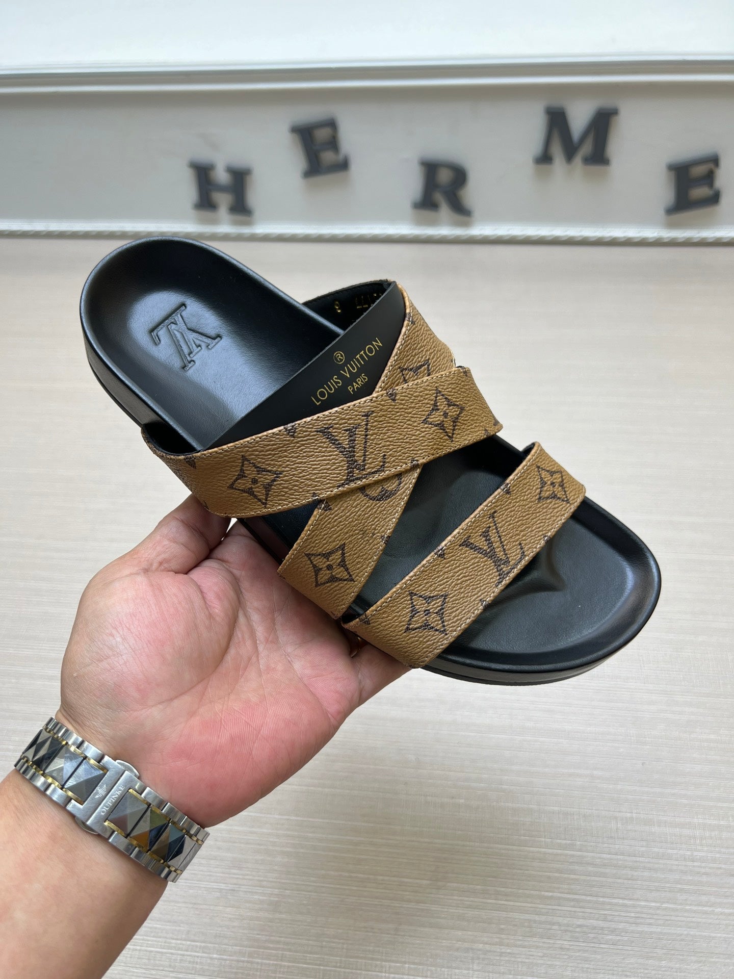 Z5ZE89 Popular slippers