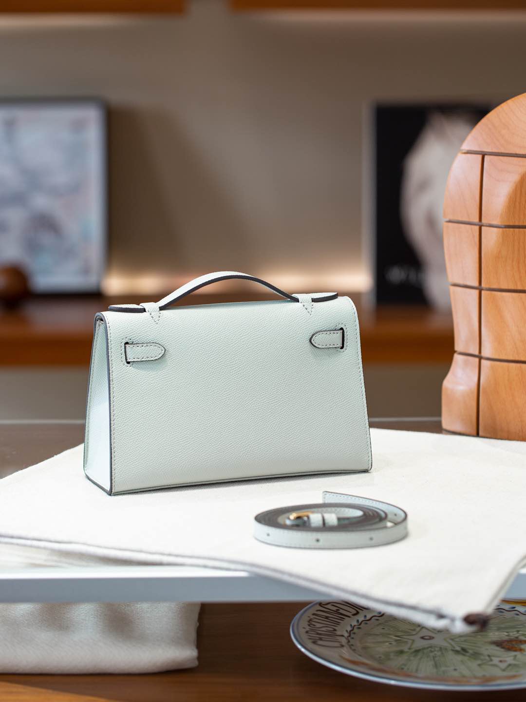 B1R66A7 Popular leather bag