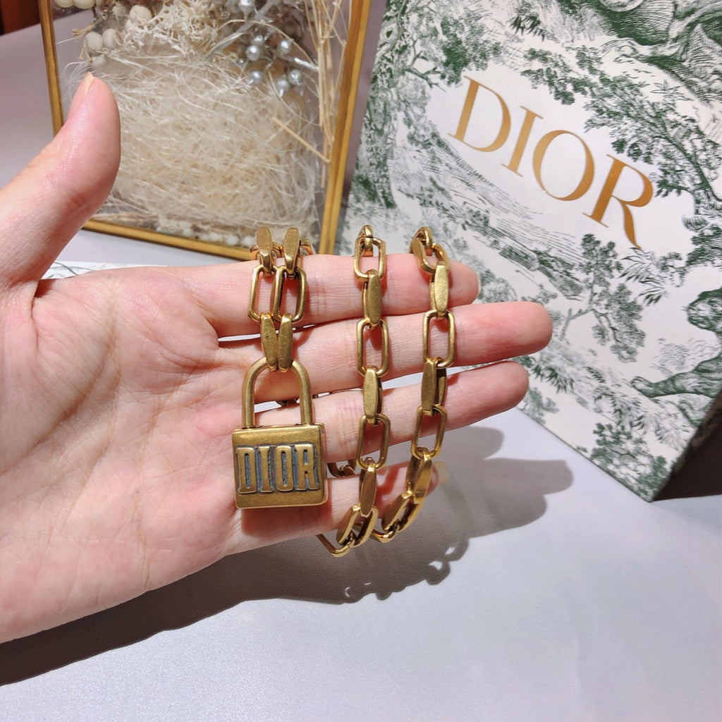 X1Q85D86X Popular Necklace