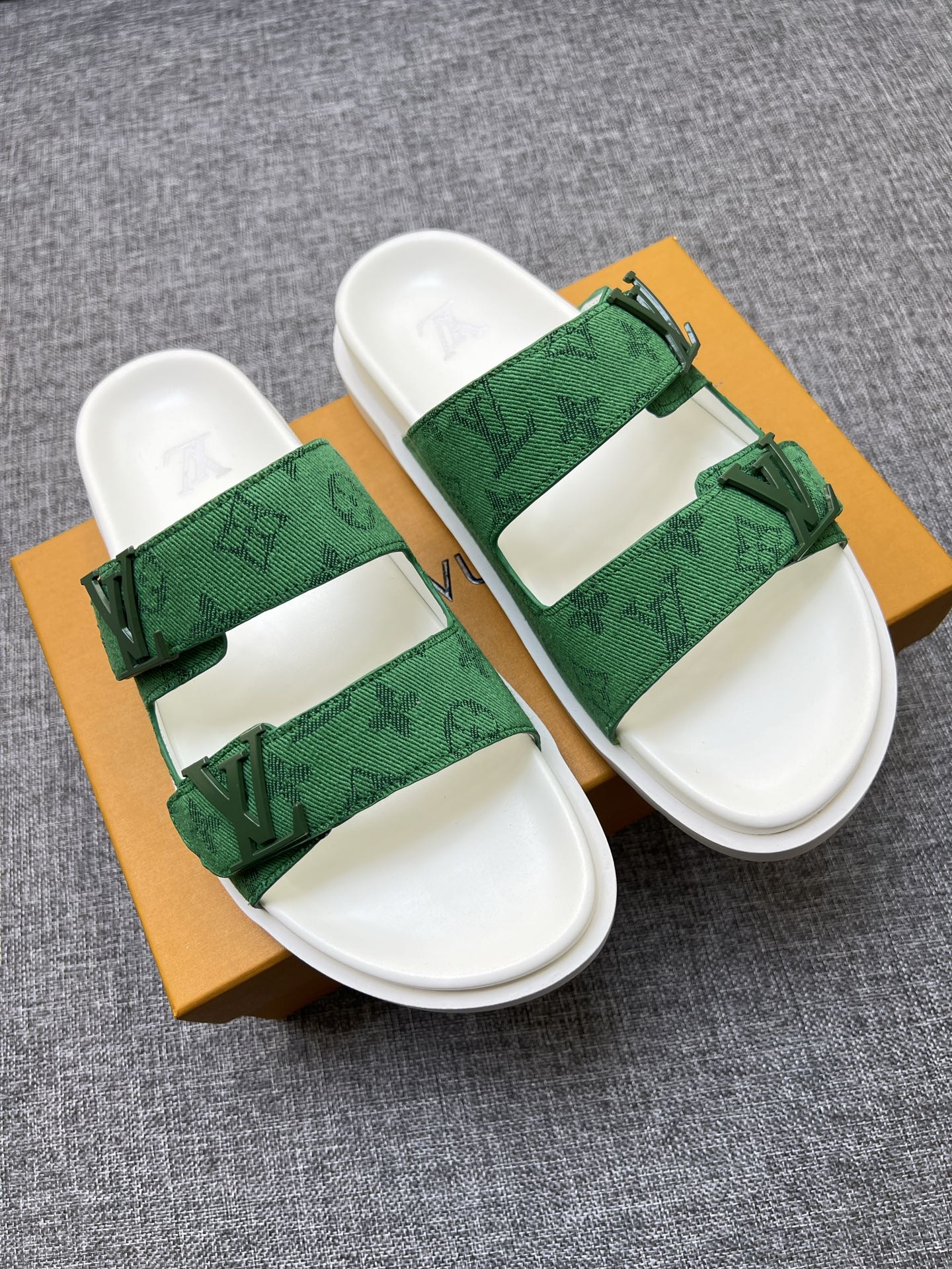 Z5R35E2 Popular Slippers shoes