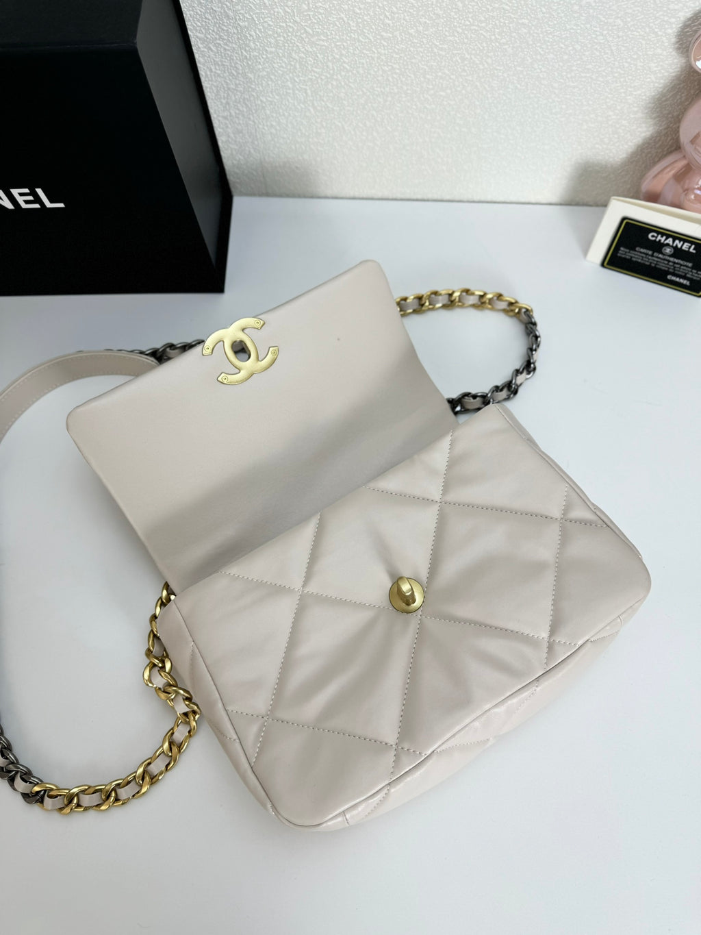 B1R25C85 Popular leather bag